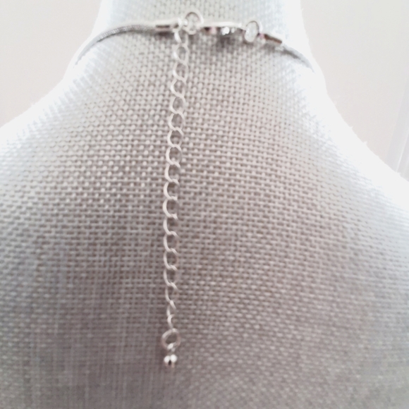 Rhinestone Statement Necklace - Picture 3 of 4